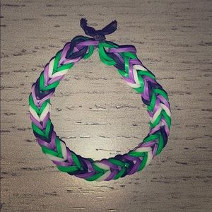 💜•PURPLE AND GREEN BRACELET•💚